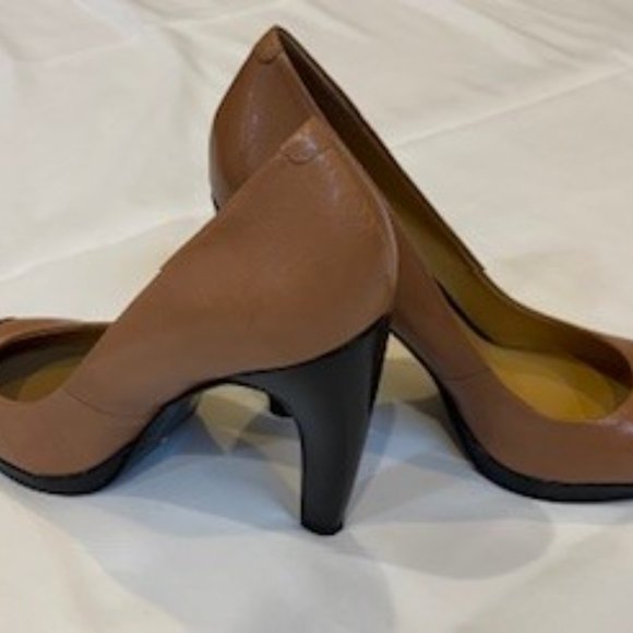 Nine West Baroque Womens Two Tone Leather Heels - Picture 2 of 4